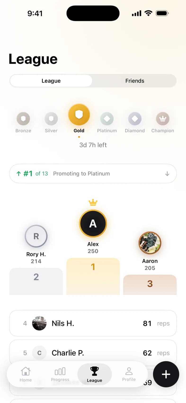 The league screen: six tiers with Gold selected, time left in the season, a podium of the top three and the ranked list below.